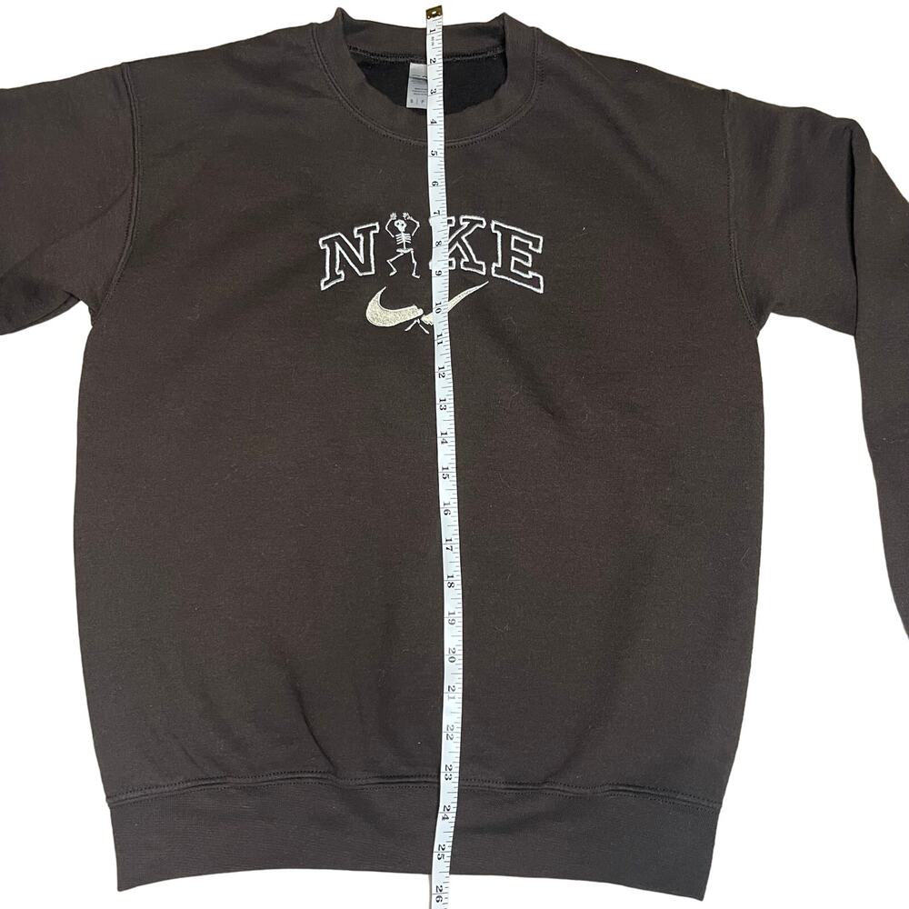Nike Skeleton Embroidered Crewneck Dark Brown Cozy Graphic Sweatshirt Sz Small - Picture 6 of 8